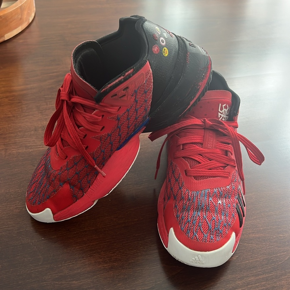 🕷️ADIDAS Spiderman Sneakers. Size 6.5 - Picture 5 of 6